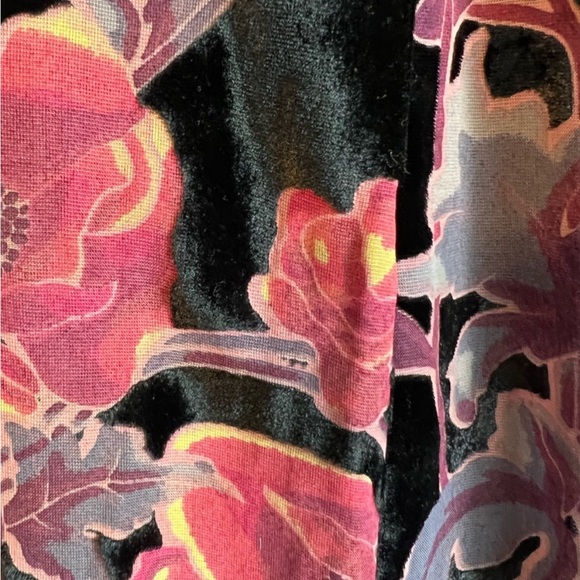 Hutch Elegant Black and Pink Floral
Maxi Floral Wrap Dress - Picture 6 of 12